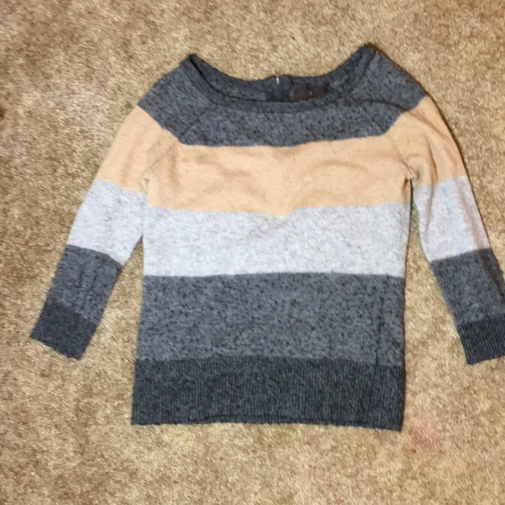 Cashmere sweater. Small